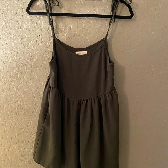 Urban Outfitters Romper - Picture 2 of 5